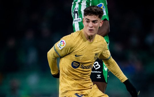 Chelsea tenta tirar o "Golden Boy" Gavi do Barcelona e promete proposta alta