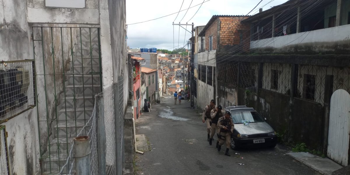 Adolescente feita refém em Tancredo Neves é libertada; suspeito é preso