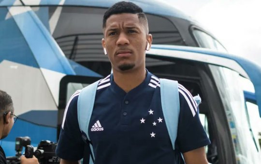 Vitória tenta contratação de Rossi e Davó, mas não avança em negociações