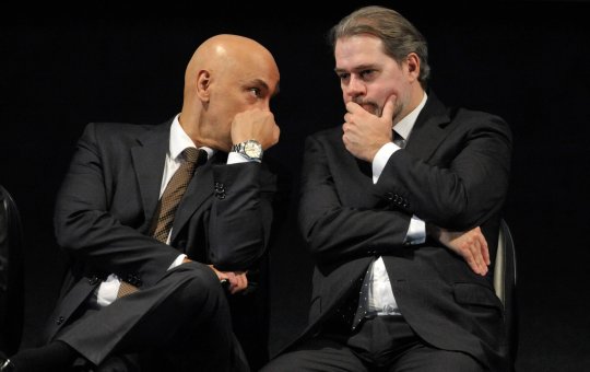 Moraes e Toffoli votam para tornar réus 100 acusados por atos golpistas