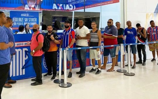 Bahia realiza mutirão em shopping para entrega de novas carteira aos sócios
