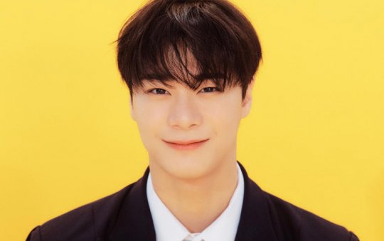 Moonbin, membro de grupo K-POP, morre aos 25 anos