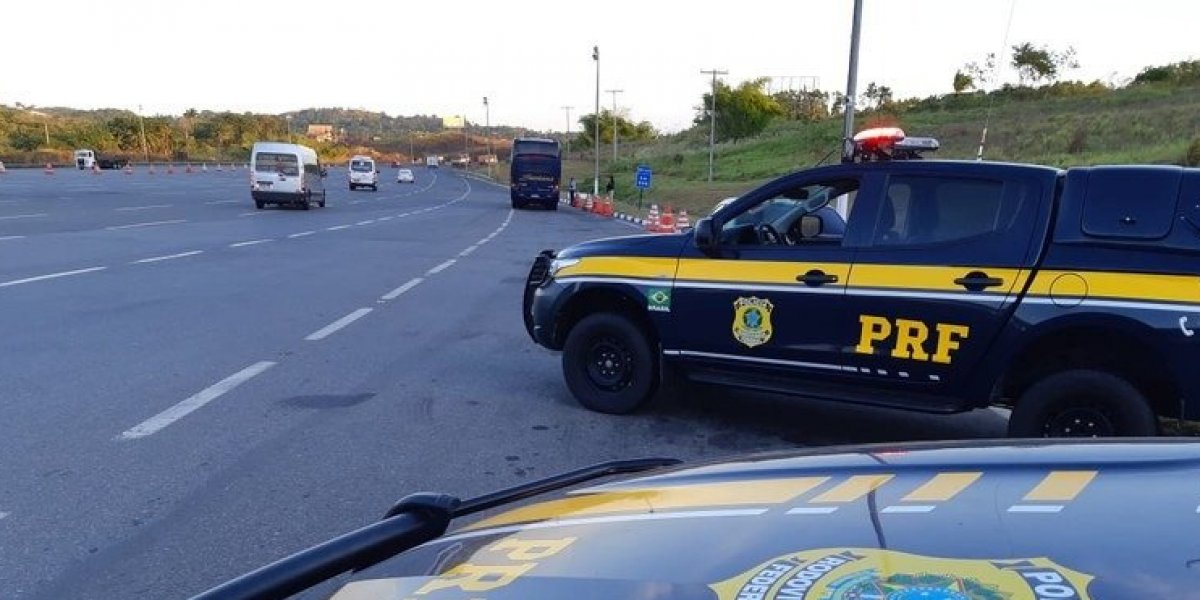 PRF intensifica fiscalização nas rodovias baianas durante feriadão de Tiradentes