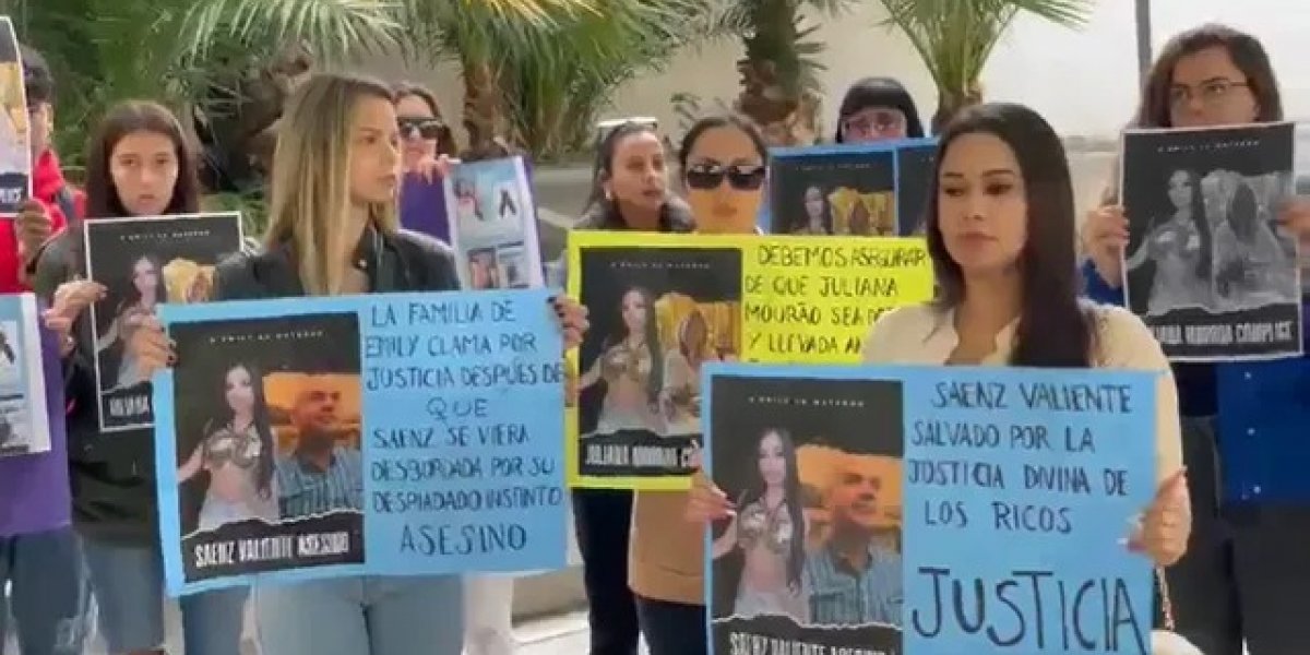 Amigas de baiana morta na Argentina protestam na embaixada do Brasil