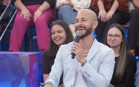 Laried vive? Fred Bruno fala sobre Larissa e sonho de carreira no Altas Horas