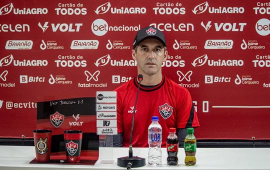 "Equipe entrou muito concentrada", afirma Léo Condé após vitória diante do ABC