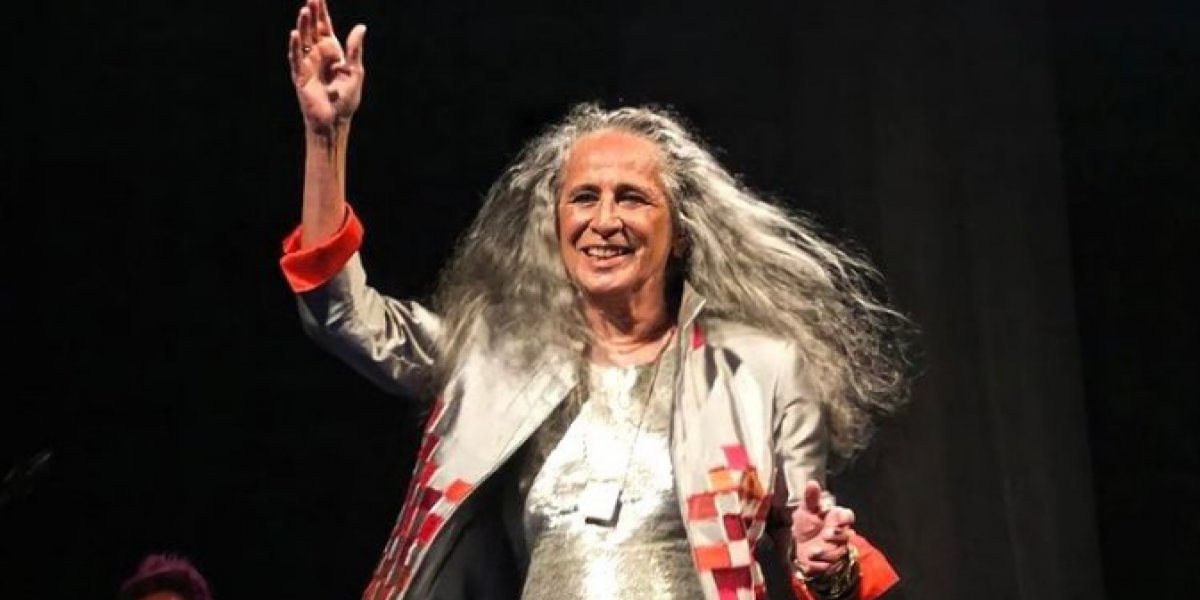 Maria Bethânia eternizará legado em cerimônia da ALB, em Salvador