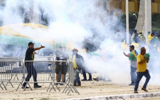 STF torna réus primeiros 100 investigados pelos atos de 8 de janeiro