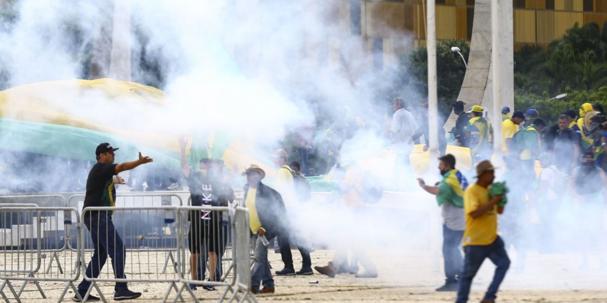 STF torna réus primeiros 100 investigados pelos atos de 8 de janeiro