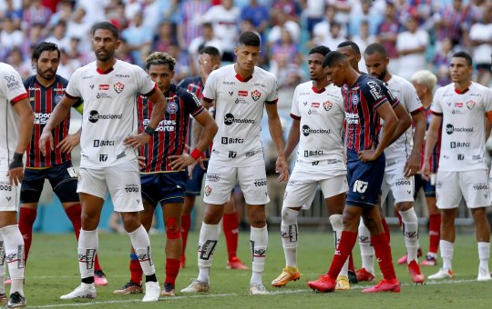 Dupla Bavi está entre os cinco times que mais mudaram de técnico desde 2003