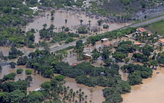 Mais 4 cidades atingidas pelas chuvas entram em situação de emergência na Bahia