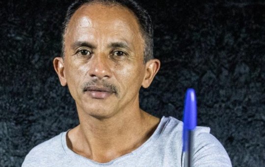 Caneta Azul passa por 'saia-justa' em Nova York; veja