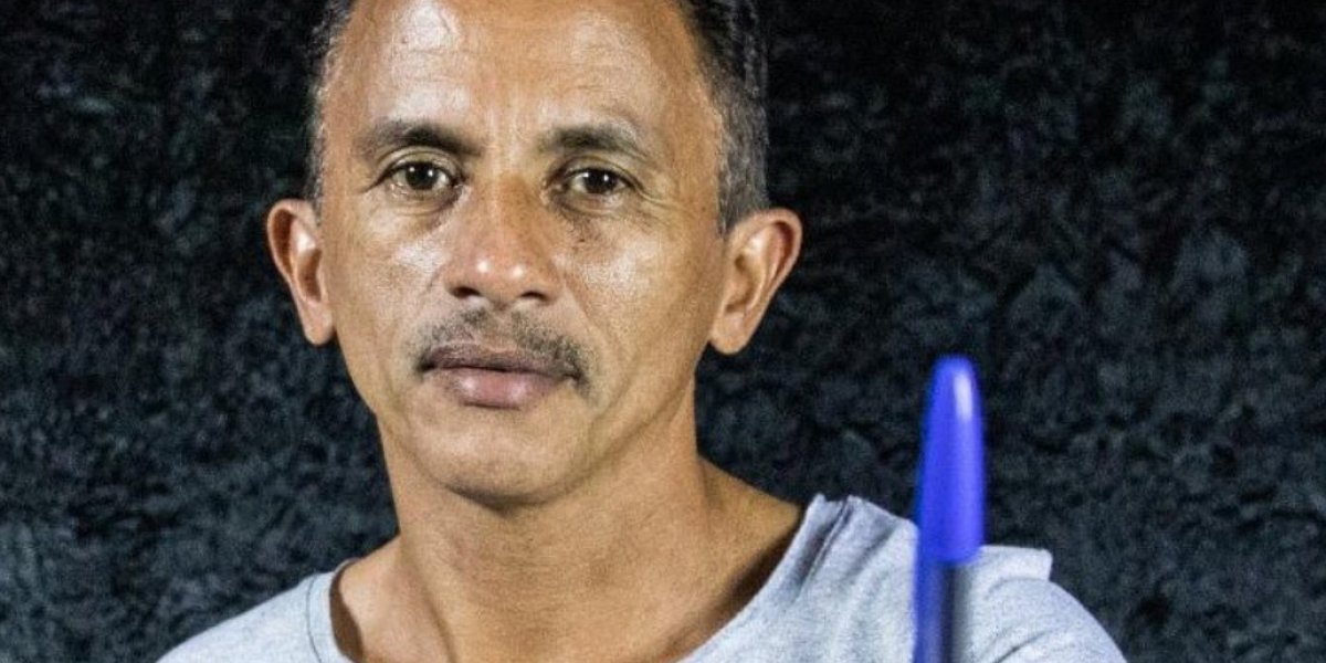 Caneta Azul passa por 'saia-justa' em Nova York; veja