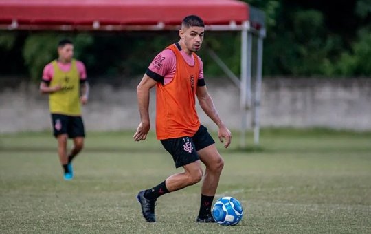 Gegê comemora primeiro gol pelo Vitória e fala sobre posicionamento em campo