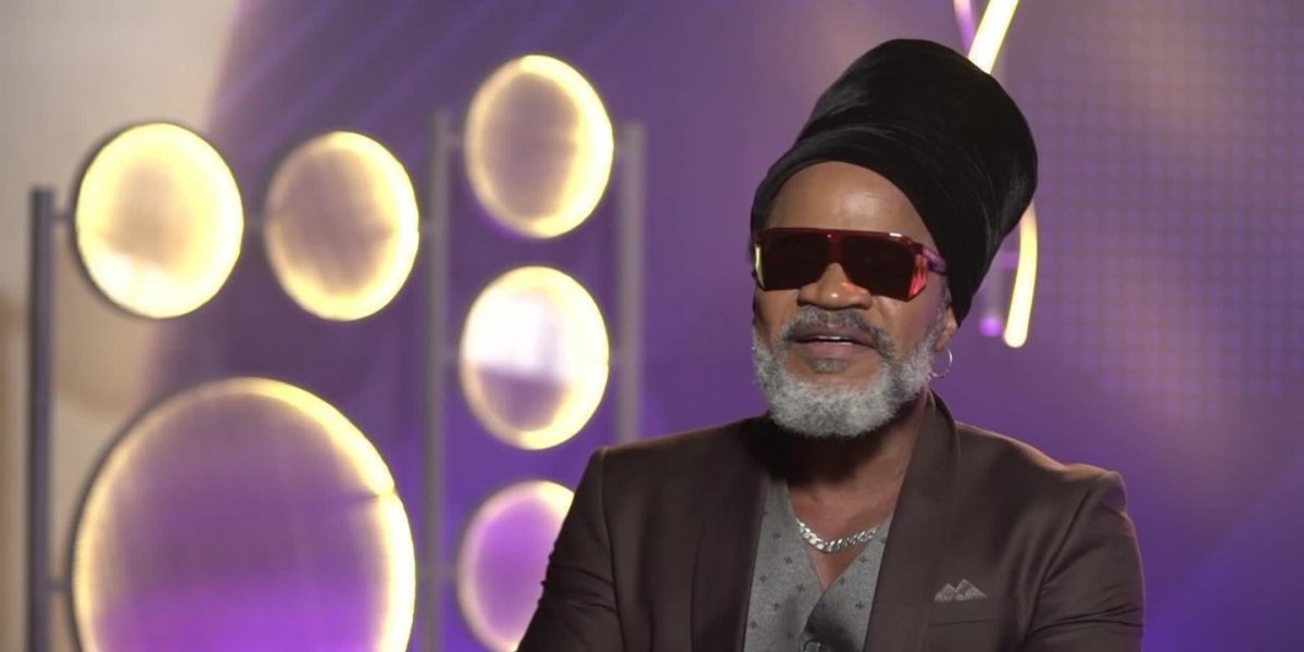 Carlinhos Brown fará show gratuito em shopping de Salvador