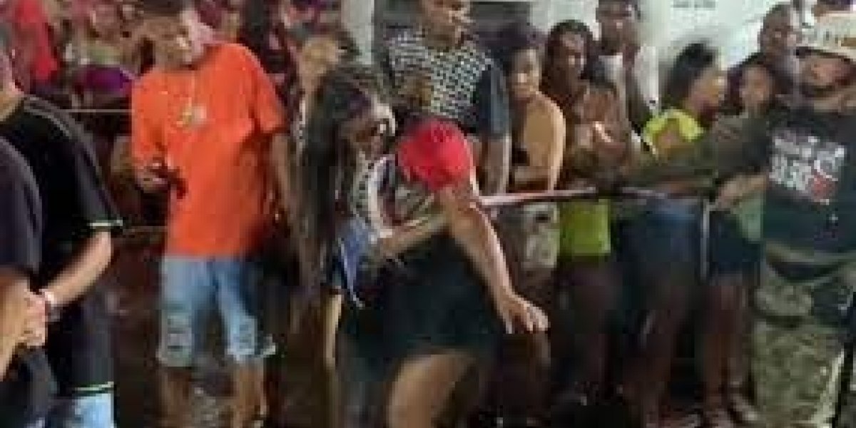 Mulher agredida por PMs em micareta registra queixa; corporação vê fato isolado