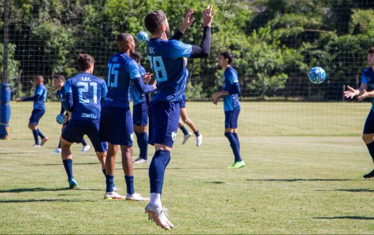Vem fechado? Londrina deve apostar em escalação mais defensiva contra o Vitória