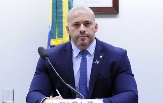 STF adia conclusão de julgamento sobre indulto a Daniel Silveira