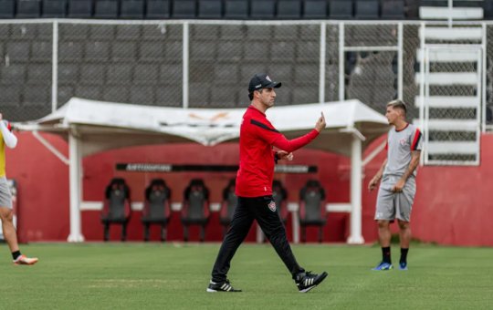 Em busca da liderança da Série B, Vitória enfrenta o Londrina nesta sexta-feira