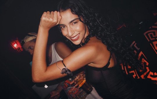 “Não é coisa do capeta”: Marina Sena defende apelo sexual na arte