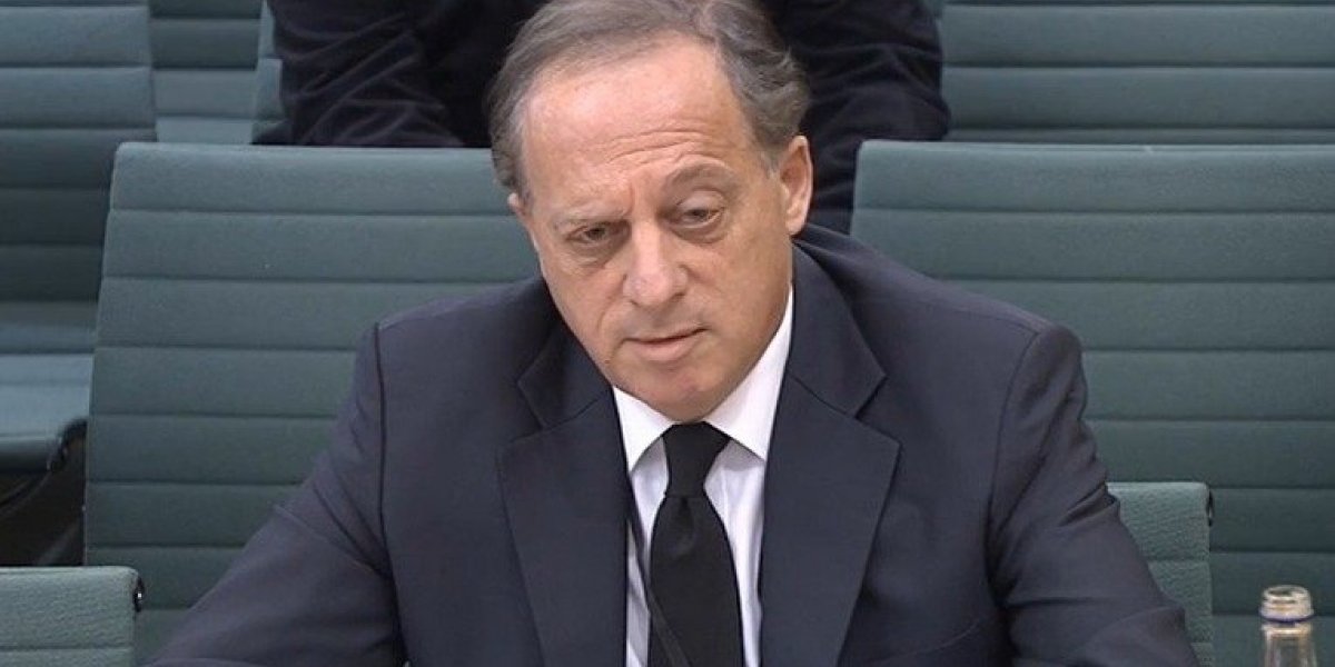 Presidente do conselho da BBC renuncia após denúncia sobre Boris Johnson