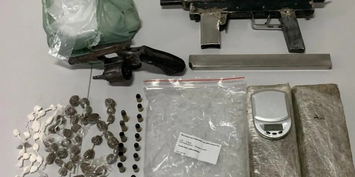 Itabela: Homens morrem em confronto com a polícia, que apreende arma e drogas