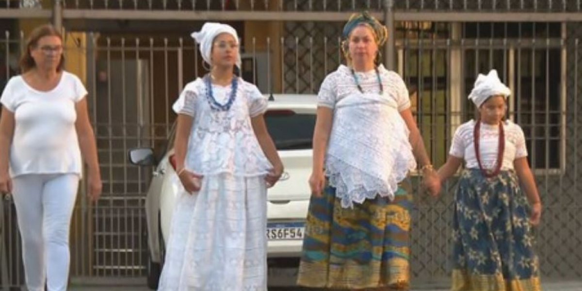 Motorista se recusa a levar família com trajes religiosos para terreiro