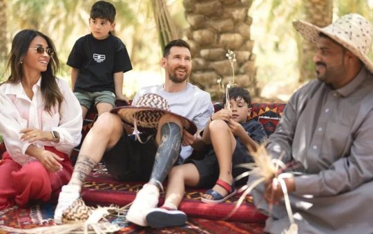 Messi viaja para a Arábia Saudita sem permissão e causa insatisfação no PSG