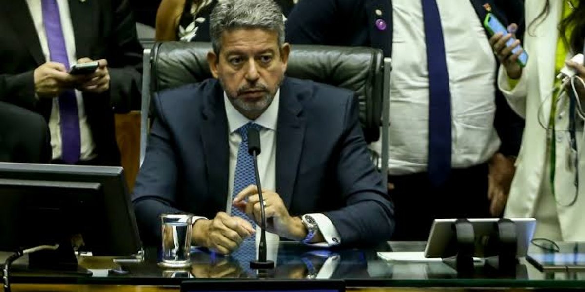 Arthur Lira retira de pauta votação do PL das Fake News