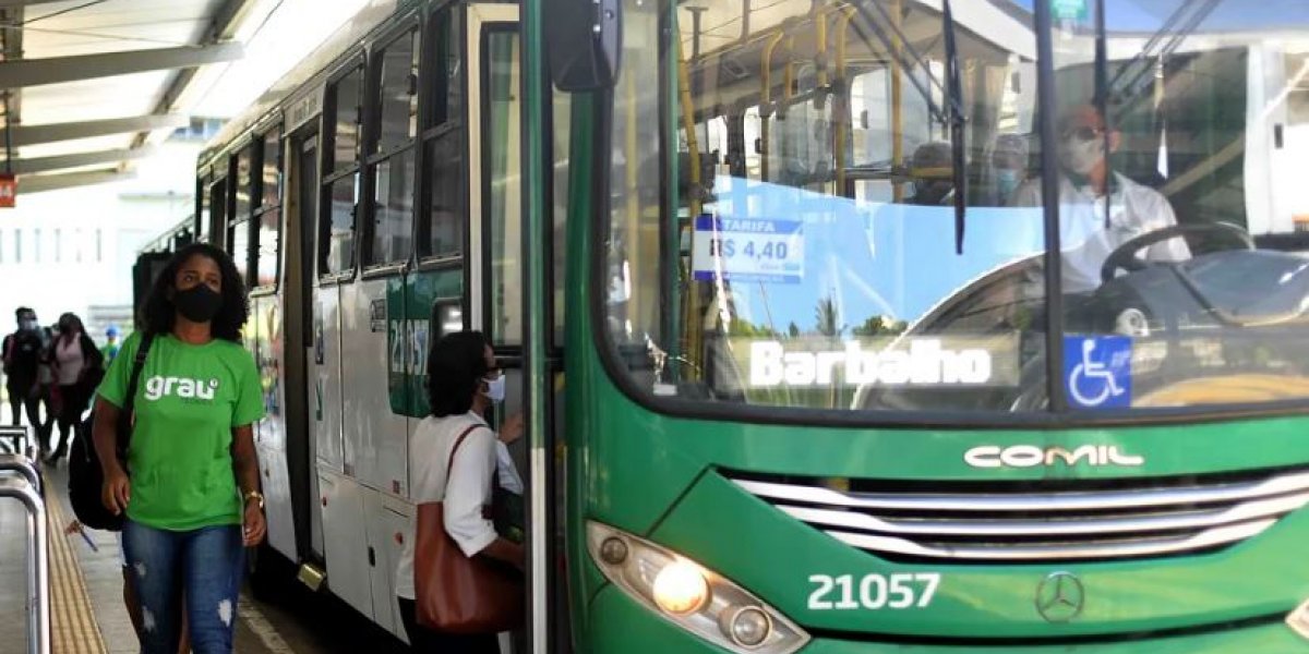 Ônibus de Salvador só sairão das garagens a partir das 8h nesta quinta-feira
