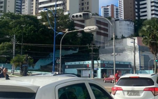 Furtos de cabos deixam semáforos apagados e trânsito travado na Vasco da Gama