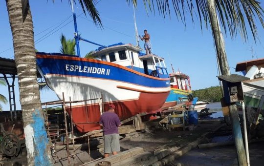 Pescadores são encontrados após 6 dias ancorados em alto mar no sul da Bahia