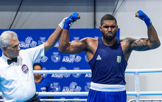 Mundial de Boxe: Abner Teixeira e Yuri Neves avançam às oitavas