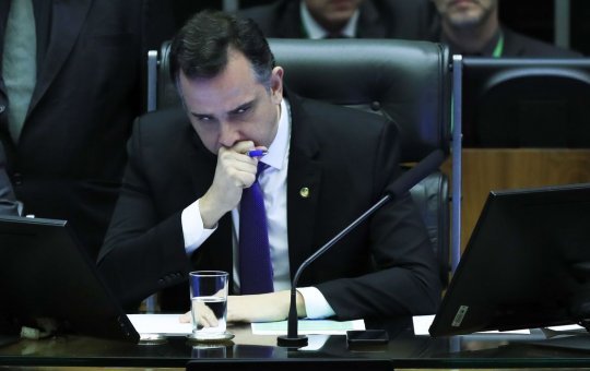 Rodrigo Pacheco propõe marco regulatório para Inteligência Artificial