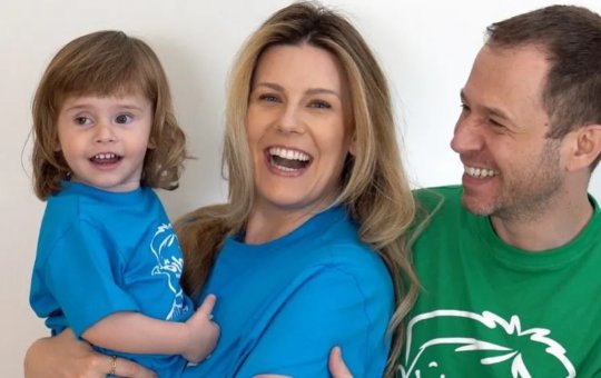 "Teve um mês bom",afirma Tiago Leifert ao falar sobre estado de saúde da filha