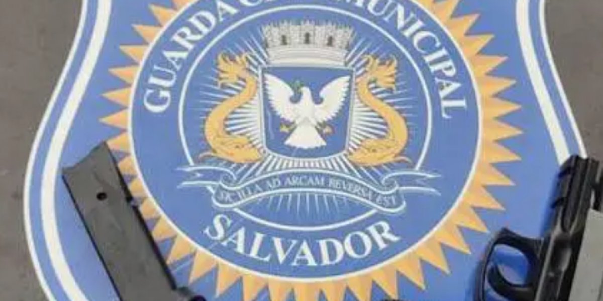 Homem é detido com simulacro de arma de fogo no centro de Salvador