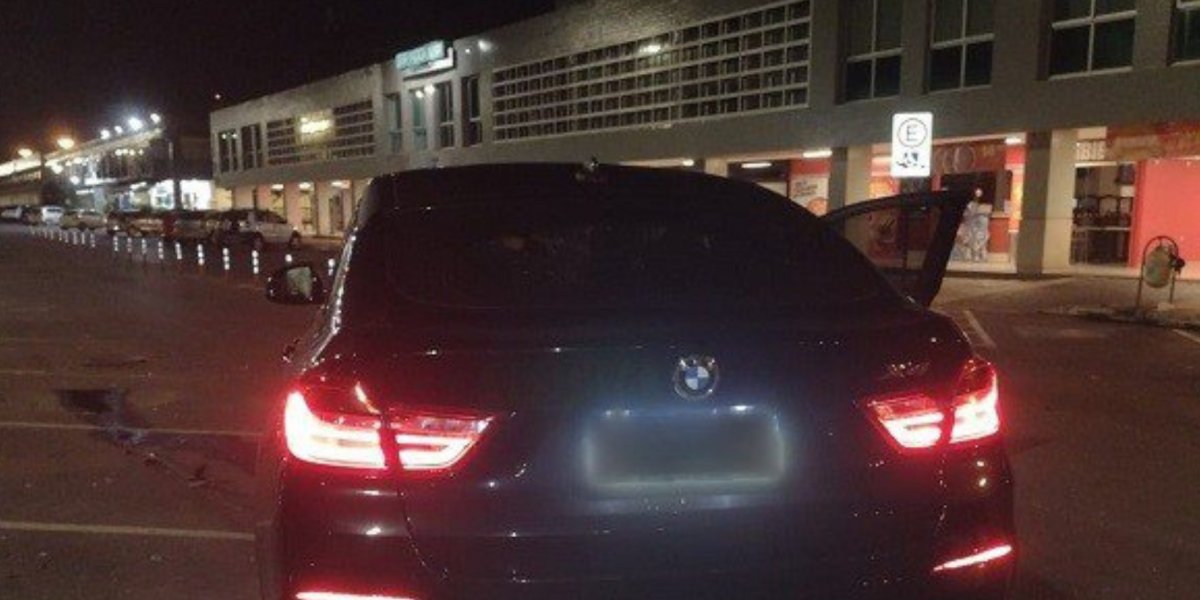Mulher embriagada bate BMW e dispara: "Meu pai pode comprar Brasília inteira"