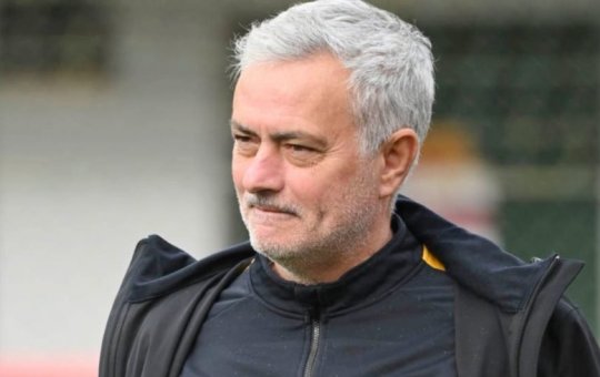 PSG tem negociações para contratar o técnico José Mourinho, diz rádio