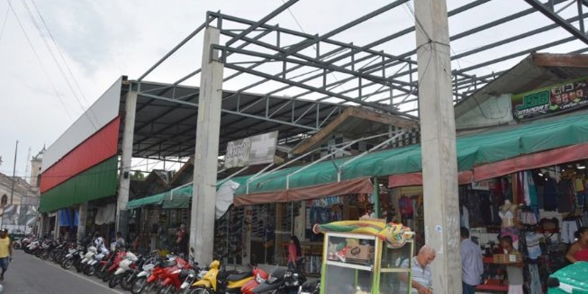 Receita faz operação para apreender mercadorias contrabandeadas no Feiraguay