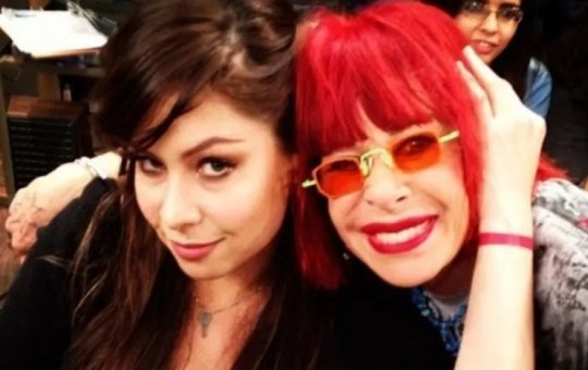 “Estou em frangalhos”, diz Pitty após morte de Rita Lee