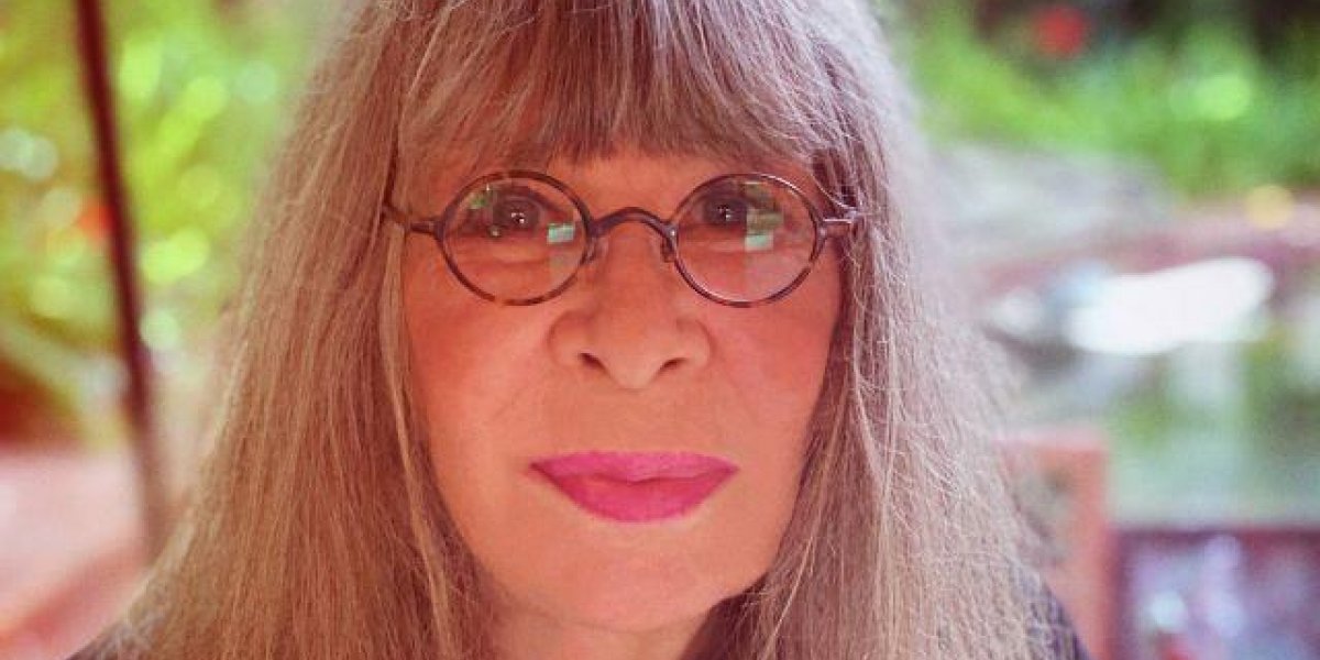 Maria Bethânia, Gilberto Gil e Carlinhos Brown prestam homenagens à Rita Lee