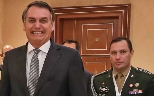 Perícia feita em celular de Mauro Cid revela conversas sobre envio de dinheiro