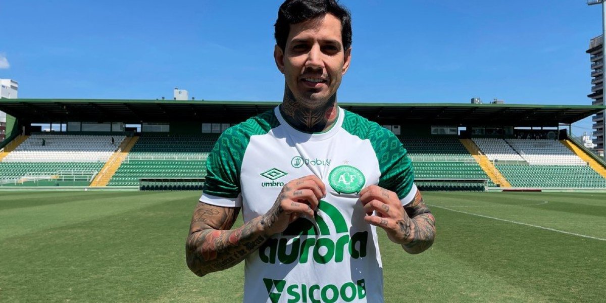 Ex-Vitória, Victor Ramos teria aceitado R$100 mil para cometer pênalti