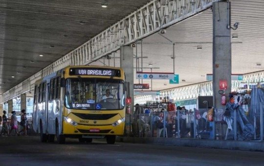 Ônibus circularão normalmente em Salvador nesta quinta, diz Fabrizzio Muller