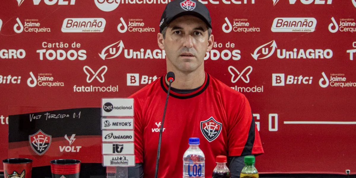 Léo Condé celebra bom momento do Vitória, mas revela surpresa:"Não esperava"