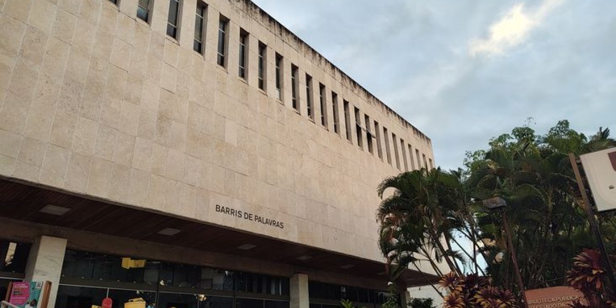 Biblioteca Central dos Barris comemora aniversário de 212 anos