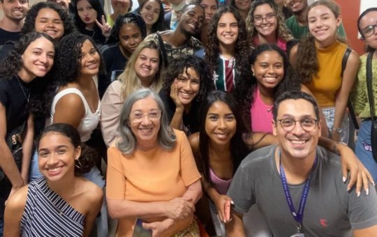 Aos 75 anos, Edinolia cursa jornalismo e quer escrever grandes reportagens