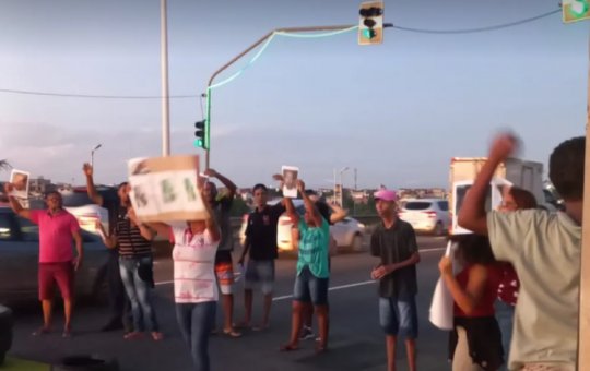 Manifestação na Paralela causou congestionamento de 14 quilômetros