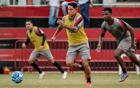 Vitória tem Zeca confirmado e Giovanni Augusto vetado para duelo; saiba mais