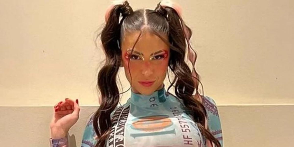 "Quando você vai botar em mim ?": MC Pipokinha polemiza com menor de idade